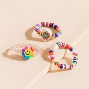 NWT francesca’s alyssa smiley beaded stretch ring set of 3